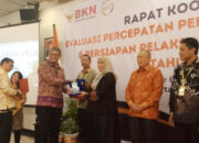 BKPSDM Luwu Terima Penghargaan dari BKN, Saat Rakor Evaluasi Percepatan Pelayanan Kepegawaian di Yogyakarta