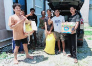 Merasa Iba, Warga Beri Bantuan Beras Kepada Buruh Proyek Pagar Dinas PUPR yang Ditelantarkan, Andi Baso: Garis Merah Rekanannya