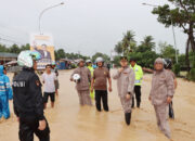 Peduli Korban Banjir di Luwu, Polri Distribusi Bantuan Logistik, Dirikan Posko dan Dapur Umum