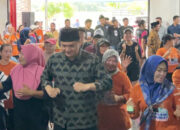 Serunya Emak-Emak Srikandi Luwu Aerobik Zumba Bareng ABM-Rahmat di Lamasi