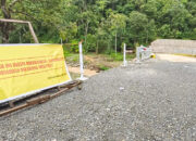 Merampas Lahan Warga dan Tak Ada Itikad Baik, Ahli Waris Bentangkan Spanduk ‘Larangan Melintas’ bagi Kendaraan PT Masmindo